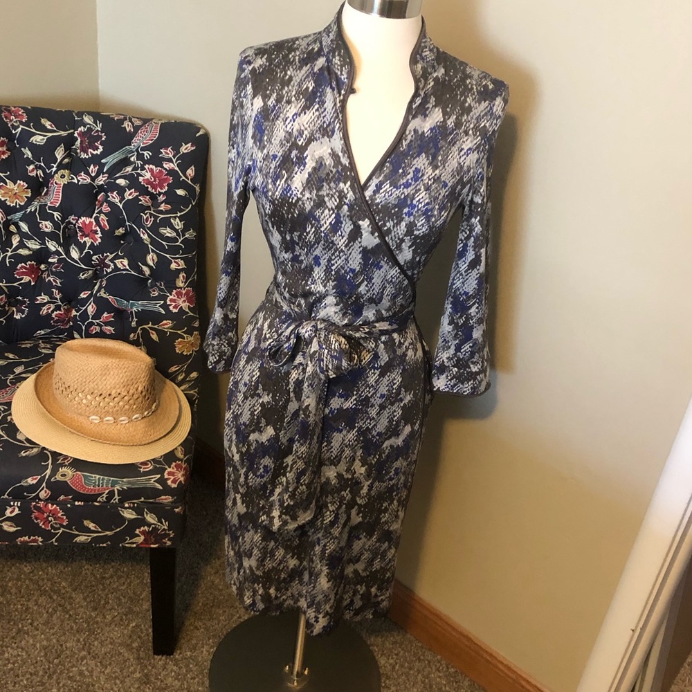 Diane Von Furstenburg wrap Dress size 12